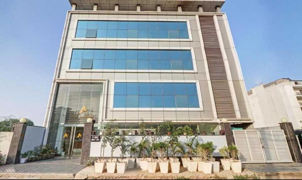 גורגאון Townhouse The Amv Hotel מראה חיצוני תמונה